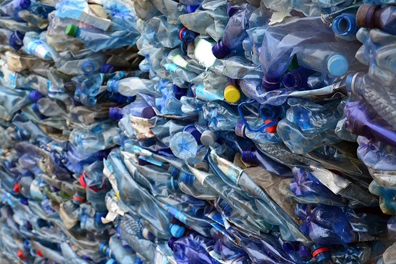 塑料回收迫在眉睫，中瑞微视塑料色选机助力解决塑料分选难题